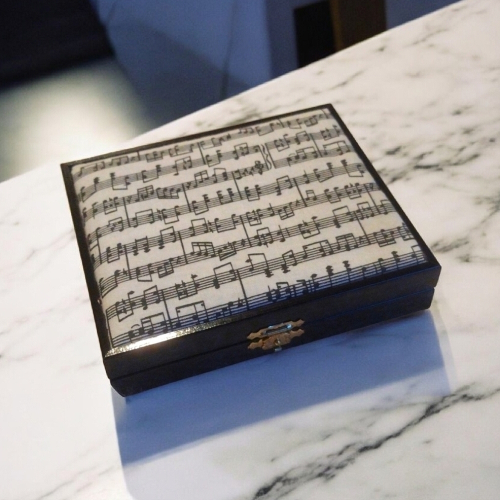 Vintage 1980s-90s Music "Note Box"